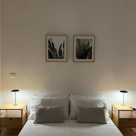 Aloha Apartment Palermo Bagian luar foto